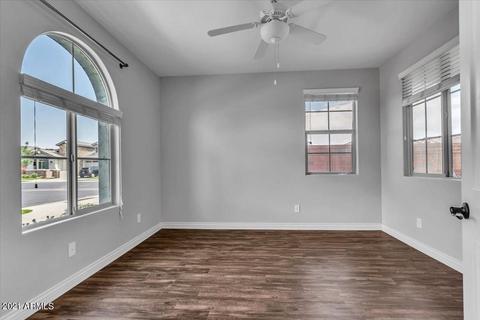 2060 S Agnes Ln, Gilbert, AZ 85295 photo 5