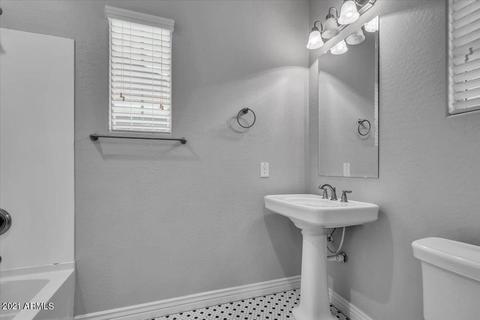 2060 S Agnes Ln, Gilbert, AZ 85295 photo 7