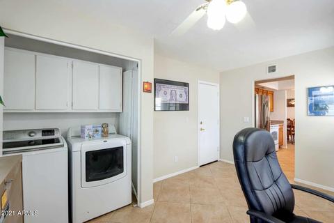 3231 E Siesta Ln, Phoenix, AZ 85050 photo 8