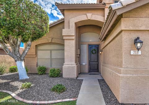 715 S Peppertree Dr, Gilbert, AZ 85296 photo 3