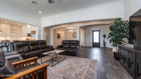7544 S Peppertree Dr, Gilbert, AZ 85298 photo 17