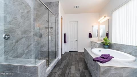 7544 S Peppertree Dr, Gilbert, AZ 85298 photo 9