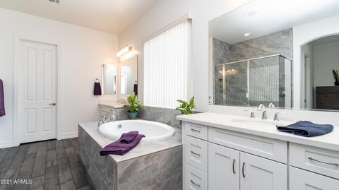 7544 S Peppertree Dr, Gilbert, AZ 85298 photo 31
