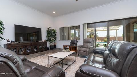7544 S Peppertree Dr, Gilbert, AZ 85298 photo 4