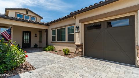 7544 S Peppertree Dr, Gilbert, AZ 85298 photo 3