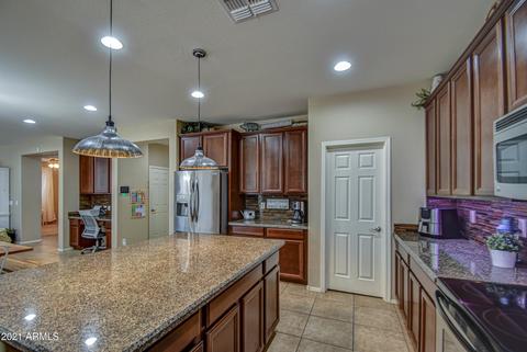 3832 E Amber Ln, Gilbert, AZ 85296 photo 19