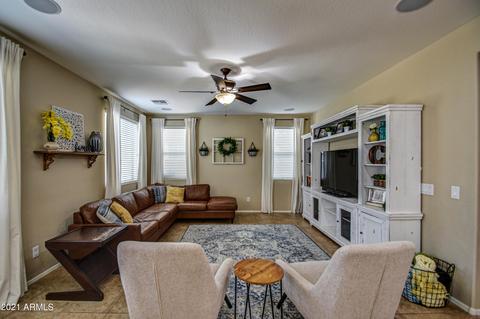 3832 E Amber Ln, Gilbert, AZ 85296 photo 8