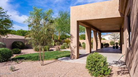 2814 E Desert Ln, Phoenix, AZ 85042 photo 8