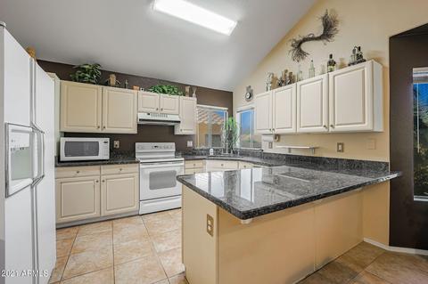 2937 E Blackhawk Dr, Phoenix, AZ 85050 photo 6