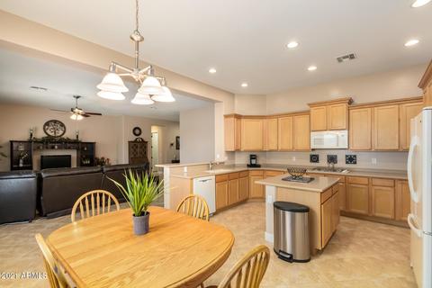 4282 S Summit St, Gilbert, AZ 85297 photo 9