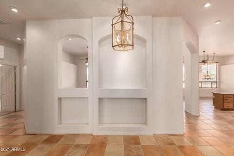 820 E Shawna Ct, Phoenix, AZ 85086 photo 9