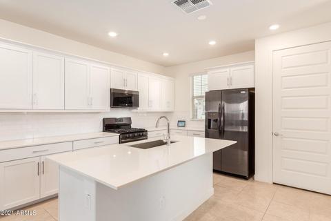 665 N Bay Dr, Gilbert, AZ 85233 photo 4