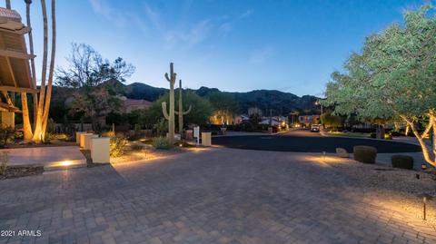 11640 S Warcloud Ct, Phoenix, AZ 85044 photo 4