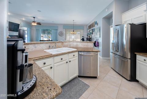 2213 E Constance Way, Phoenix, AZ 85042 photo 9