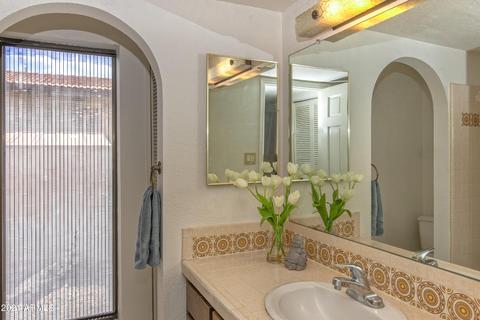 718 E Coral Gables Dr, Phoenix, AZ 85022 photo 13