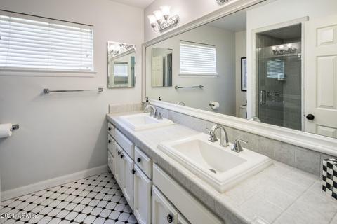 142 E Ocotillo Rd, Phoenix, AZ 85012 photo 13