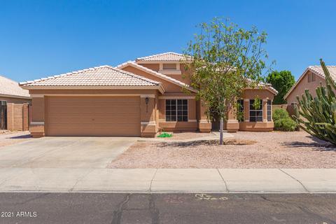 270 W Windsor Dr, Gilbert, AZ 85233 photo 1
