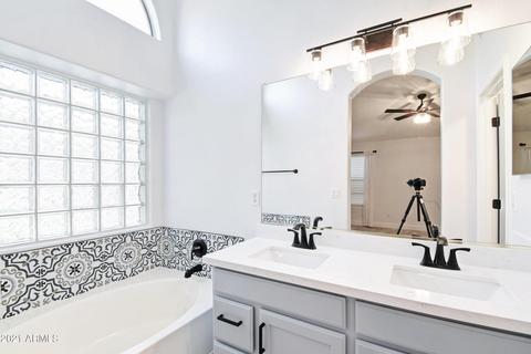 3828 E Irma Ln, Phoenix, AZ 85050 photo 18