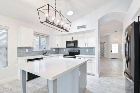 3828 E Irma Ln, Phoenix, AZ 85050 photo 5