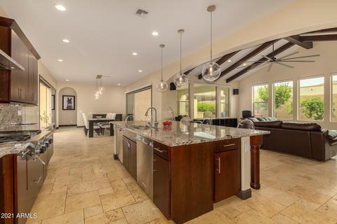 3007 E Branham Ln, Phoenix, AZ 85042 photo 5