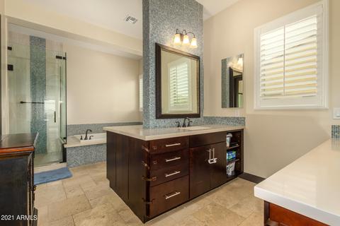 3007 E Branham Ln, Phoenix, AZ 85042 photo 8