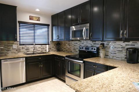 445 E Taro Ln, Phoenix, AZ 85024 photo 4