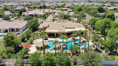 2112 E Sanoque Ct, Gilbert, AZ 85298 photo 3