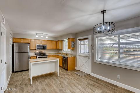 4437 N 40th St, Phoenix, AZ 85018 photo 5