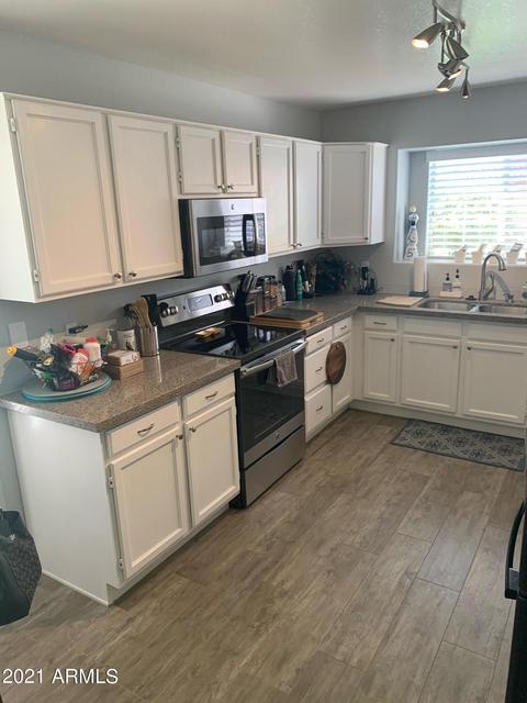 821 S Capistrano Dr, Gilbert, AZ 85233 photo 4