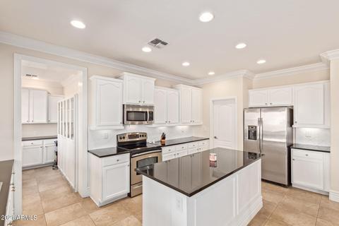 1542 E Bluebird Ct, Gilbert, AZ 85297 photo 9