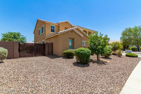 2083 E Brigadier Dr, Gilbert, AZ 85298 photo 2