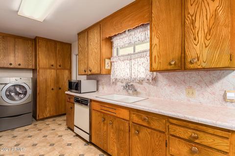 4529 N 28th Pl, Phoenix, AZ 85016 photo 9