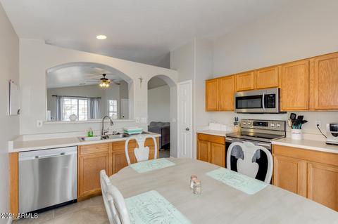597 W Sierra Vista Dr, Apache Junction, AZ 85120 photo 9