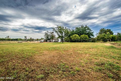 929 E Harwell Rd, Gilbert, AZ 85234 photo 1