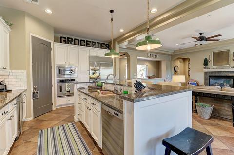 3933 E Patrick Ln, Phoenix, AZ 85050 photo 8