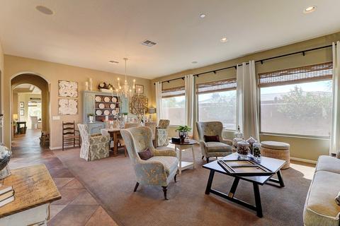 3933 E Patrick Ln, Phoenix, AZ 85050 photo 2