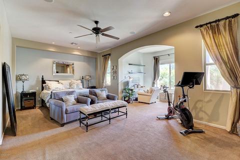 3933 E Patrick Ln, Phoenix, AZ 85050 photo 11