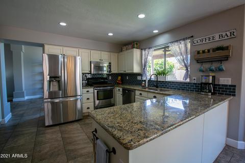 936 S Abalone Dr, Gilbert, AZ 85233 photo 5