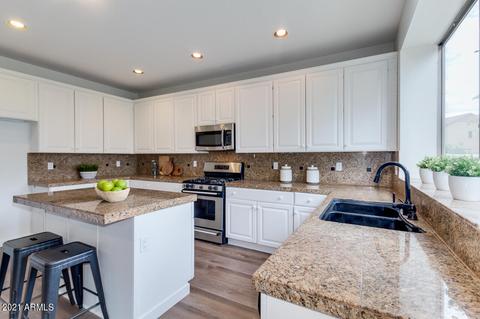 2911 Estrella Ct, Gilbert, AZ 85296 photo 8
