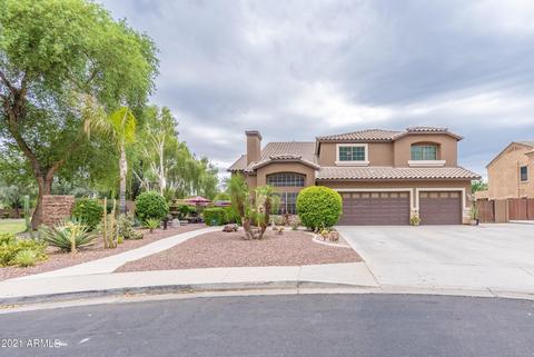 2560 S Birch St, Gilbert, AZ 85295 photo 4