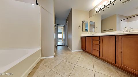 2044 S Heron Ln, Gilbert, AZ 85295 photo 11