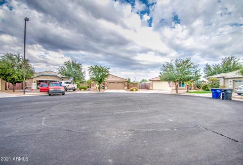 4121 S Dew Drop Ct, Gilbert, AZ 85297 photo 4