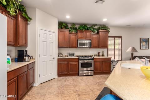 10846 E Bella Via, Mesa, AZ 85212 photo 6