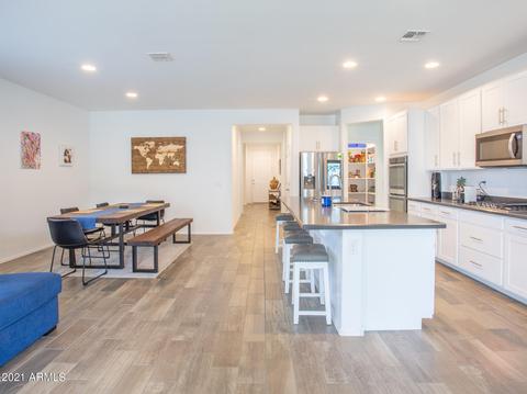 2307 E Branham Ln, Phoenix, AZ 85042 photo 7