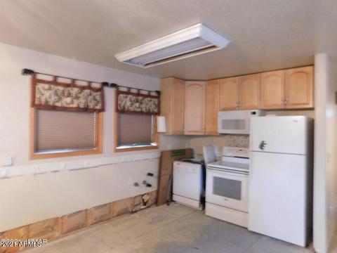 2289 E Spad Cir, Overgaard, AZ 85933 photo 4