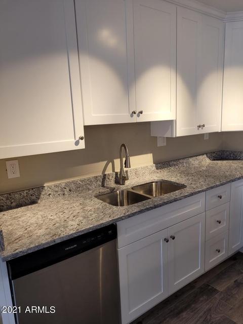 5525 E Thomas Rd E #D1, Phoenix, AZ 85018 photo 5