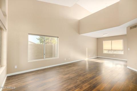 662 N Sunway Dr, Gilbert, AZ 85233 photo 2