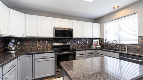 3915 E Vaughn Ave, Gilbert, AZ 85234 photo 11