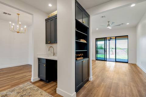 4601 E Beverly Ln, Phoenix, AZ 85032 photo 6