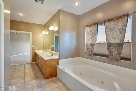 4486 E Desert Ln, Gilbert, AZ 85234 photo 63
